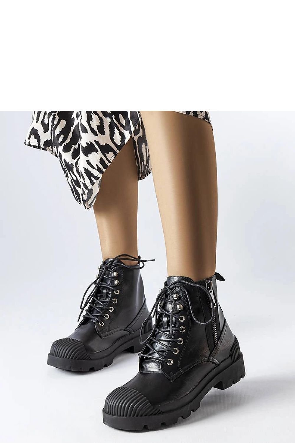 Boots model 204842